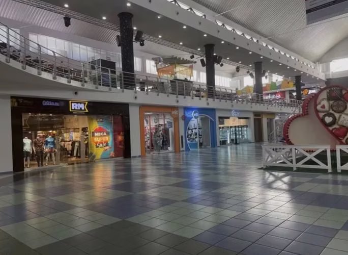 En Venta y Alquiler – Locales Comerciales – Albrook Mall | AA