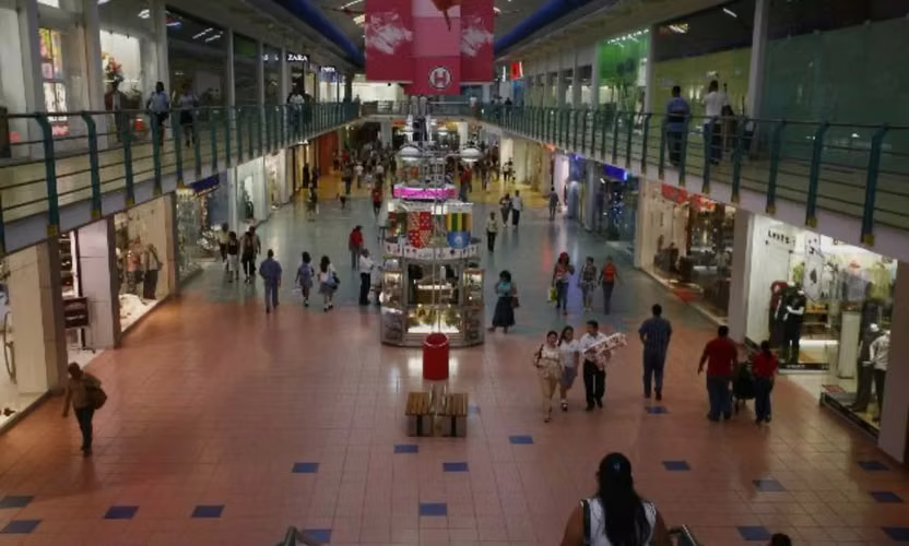 En Venta y Alquiler – Locales Comerciales – Albrook Mall | AA - Imagen 5
