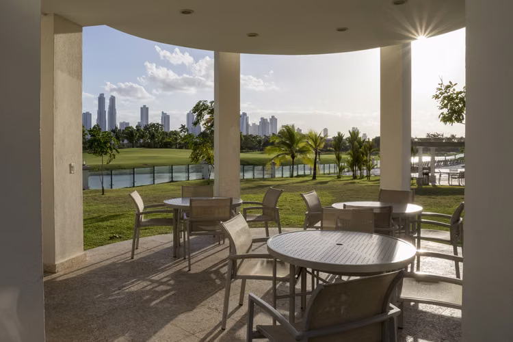 Venta de apartamento en The Reserve Santa María listo para ocupar - Imagen 14