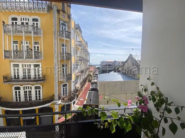 Vendo Edificio en Santa Ana LC27-1554