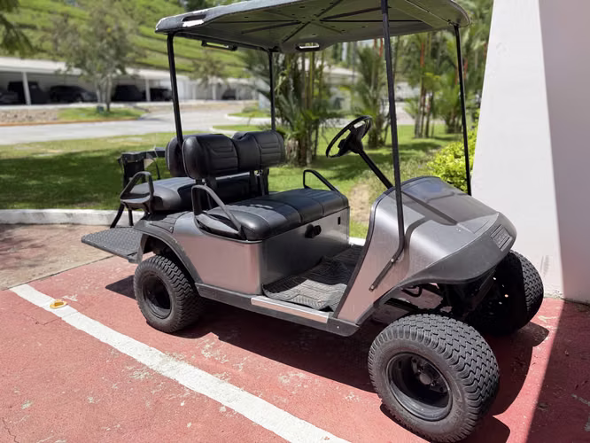 CARRITO DE GOLF ELECTRICO 4 ASIENTOS