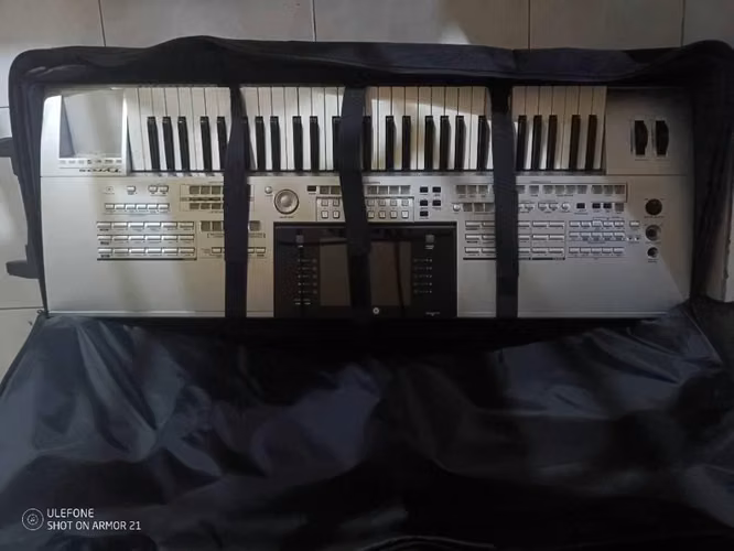 Vendo teclado Yamaha Tyrus - Imagen 4
