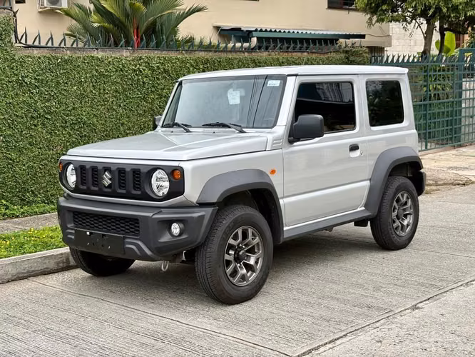 Suzuki Jimny año 2025 automático 4x4