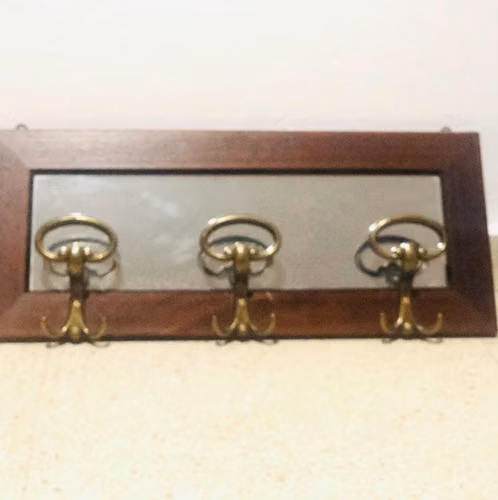 Colgador de madera espejo y bronce - Imagen 2