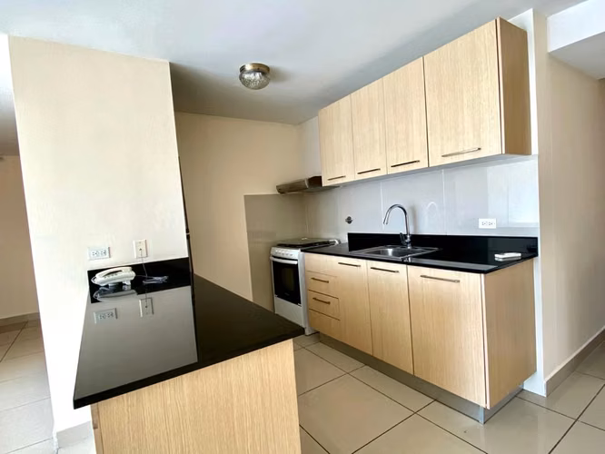 ABSOLUTE REMATE APT 2R2B1P EN PH TORRE DE CASTILLA VIA ESPANIA 135000 - Imagen 2