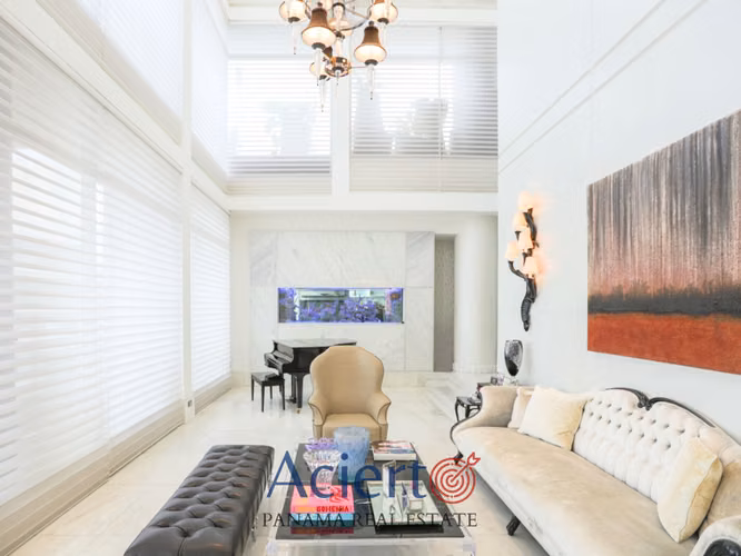 VENTA PENTHOUSE EL CANGREJO - Imagen 4