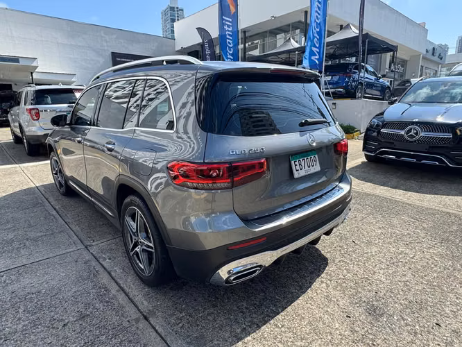 MERCEDES-BENZ GLB  — SOLO 20,184 KM - Imagen 5