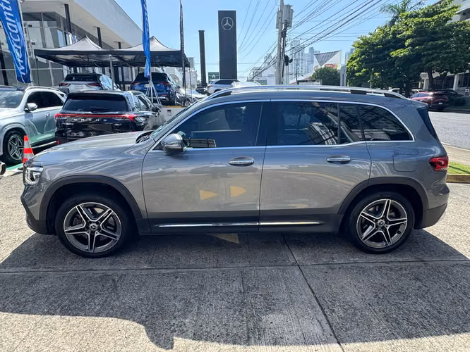 MERCEDES-BENZ GLB  — SOLO 20,184 KM - Imagen 4
