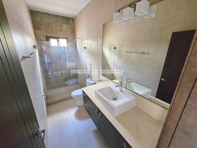 Venta de Casa Unifamiliar en P. H. Sunset Coast - Costa Sur. Haga una oferta - Imagen 12