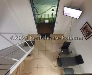 Venta de Local Comercial con 520m2 en Casco Antiguo 27-1687