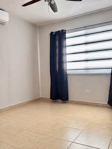 Se alquila linda casa en Brisas del Golf