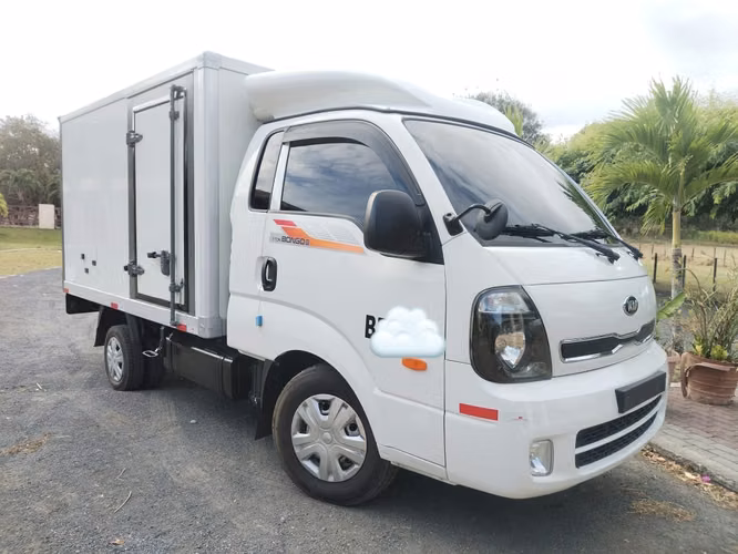 2019 KIA BONGO III (K2700 Version moderna) REFRIGERADO DE FÁBRICA