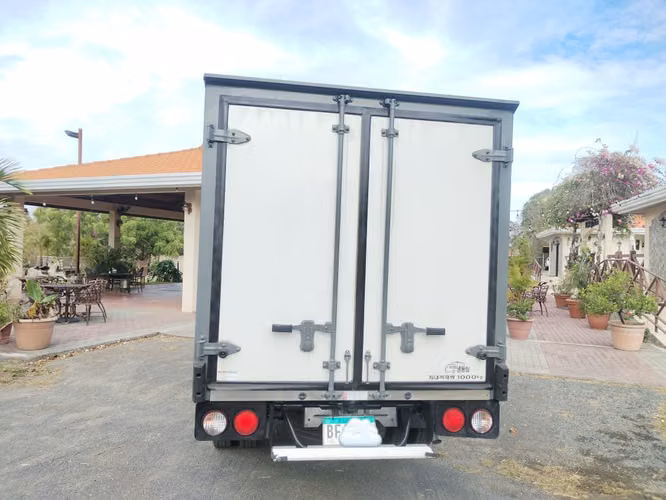 2019 KIA BONGO III (K2700 Version moderna) REFRIGERADO DE FÁBRICA