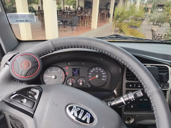 2019 KIA BONGO III (K2700 Version moderna) REFRIGERADO DE FÁBRICA