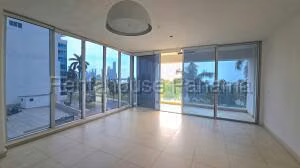 Venta de Apartamento con 176m2 en Avenida Balboa PH Rivage 27-1035SR - Imagen 2