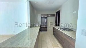 Venta de Apartamento con 191m2 en Punta Pacifica PH Grand Tower 27-1037SR