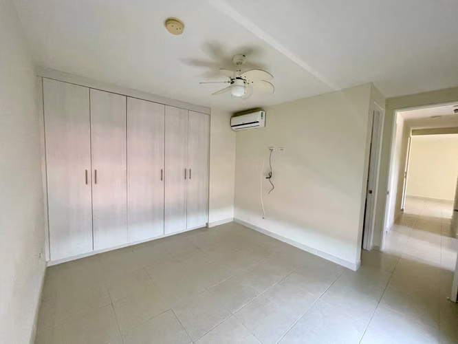 APARTAMENTO EN VENTA – TORRES DE VERSALLES $132,000 - Imagen 4