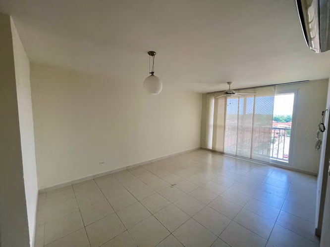 APARTAMENTO EN VENTA – TORRES DE VERSALLES $132,000 - Imagen 2