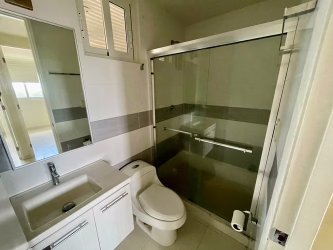APARTAMENTO EN VENTA – TORRES DE VERSALLES $132,000 - Imagen 15