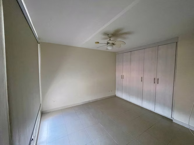 APARTAMENTO EN VENTA – TORRES DE VERSALLES $132,000 - Imagen 10