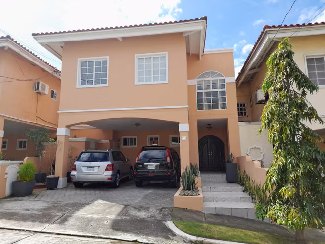 Casa en Venta en El Bosque AFC 27-329