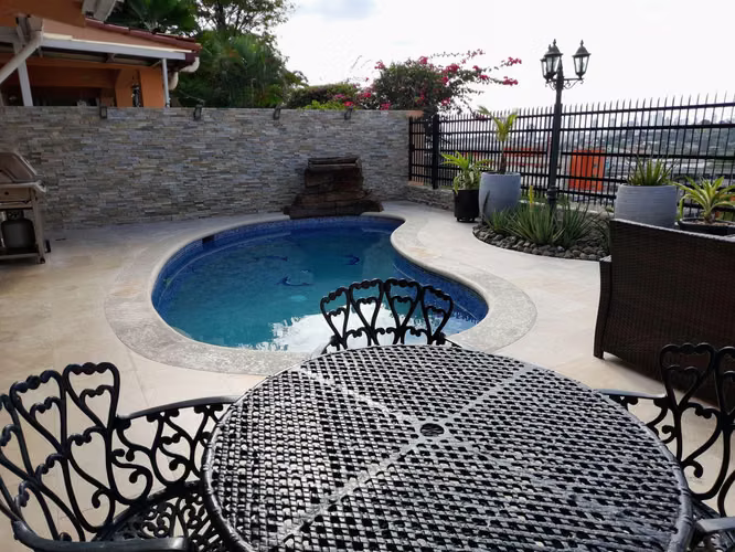 Casa en Venta en El Bosque AFC 27-329