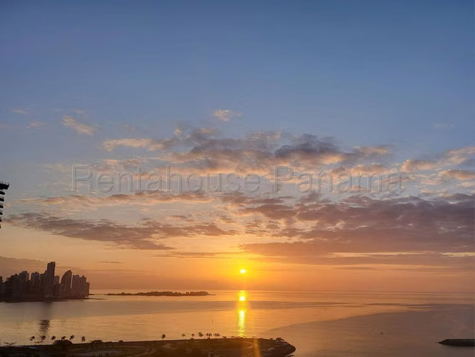 Venta Apartamento Frente al Mar Avenida Balboa - YD - Imagen 3