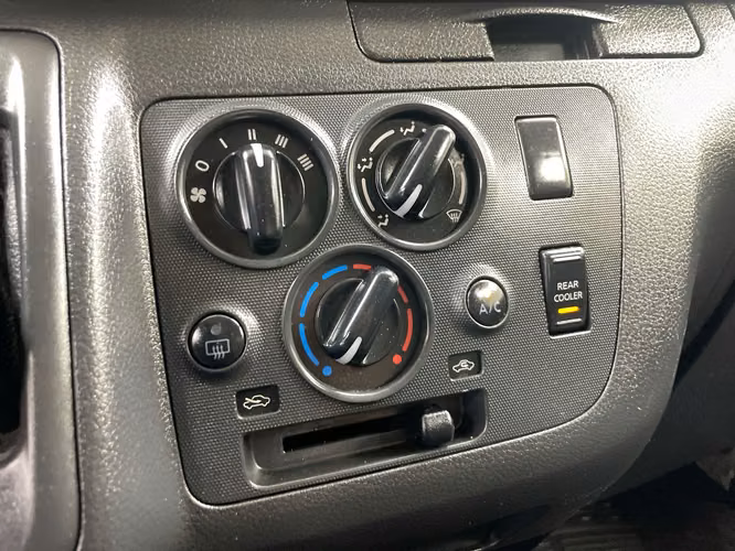 NISSAN URVAN - 2024 - HUX - Automarket - Imagen 9