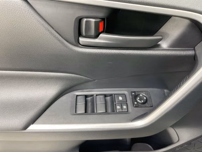 TOYOTA RAV4 - 2025 - RAX - Automarket - Imagen 4