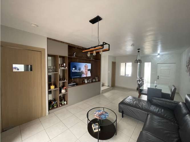 Venta de casa en Brisas del Golf Paseo del Norte, PH Aventura - Imagen 4