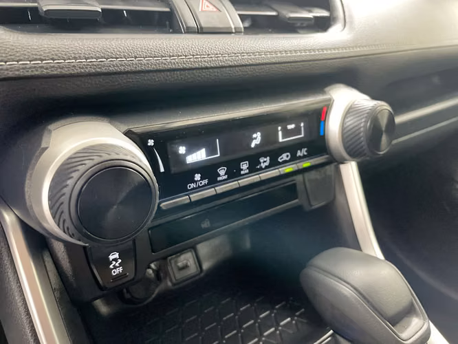 TOYOTA RAV4 - 2025 - RAX - Automarket - Imagen 9