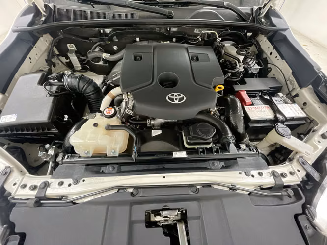 TOYOTA HILUX - 2025 - PPHX - Automarket