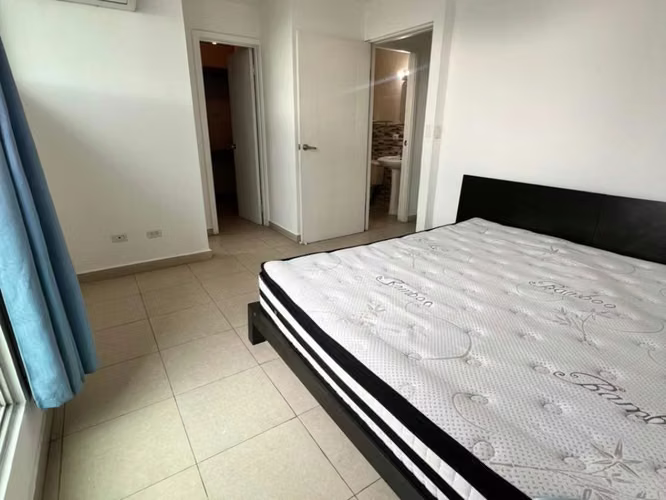 APARTAMENTO EN VENTA VIA PORRAS - Imagen 11