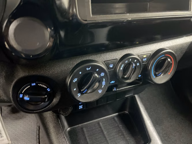 TOYOTA HILUX - 2026 - PPHX - Automarket - Imagen 9