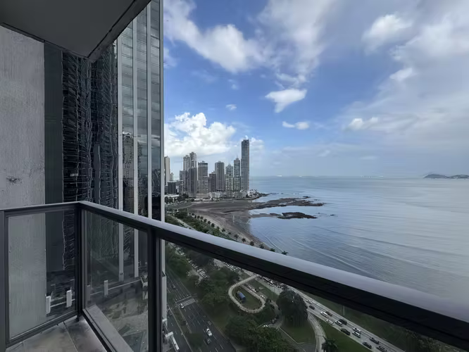 Apartamento de Lujo Frente al Mar en YOO Panamá | Avenida Balboa | 2 Recámaras - Imagen 11