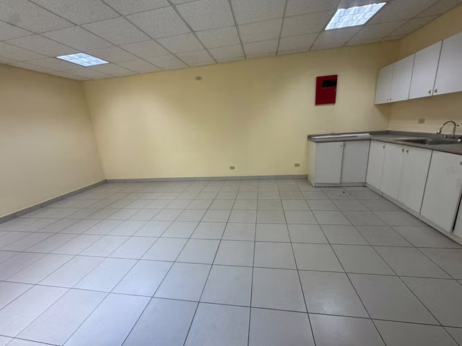 Venta de Oficina en El Carmen, Bella Vista | 690 m² de Construcción y 11 Estacionamientos - Imagen 15