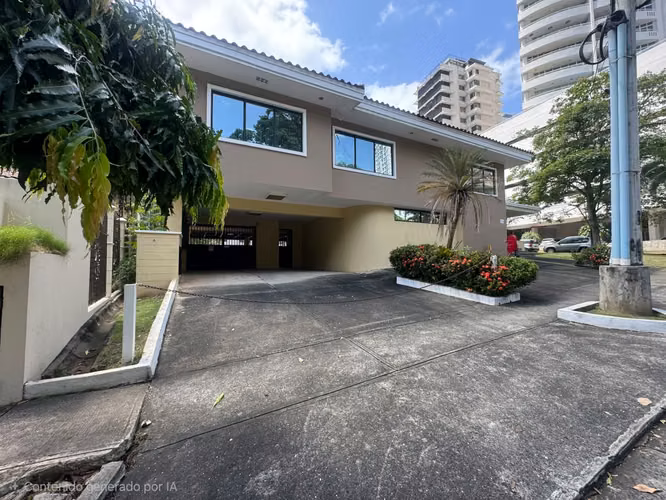 Venta de Oficina en El Carmen, Bella Vista | 690 m² de Construcción y 11 Estacionamientos - Imagen 2