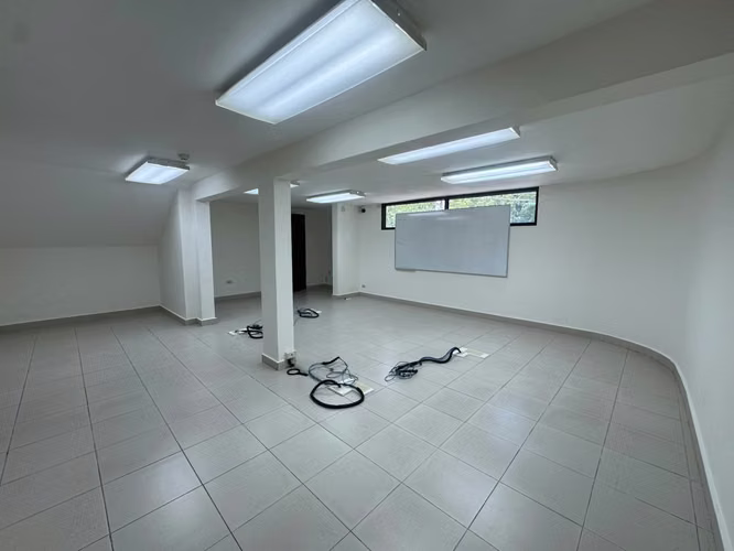 Venta de Oficina en El Carmen, Bella Vista | 690 m² de Construcción y 11 Estacionamientos - Imagen 6