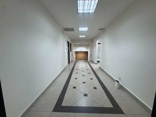 Venta de Oficina en El Carmen, Bella Vista | 690 m² de Construcción y 11 Estacionamientos - Imagen 8
