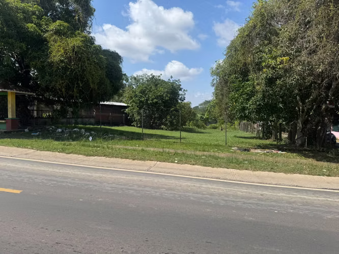 VENDO TERRENO COMERCIAL LA MITRA LA CHORRERA