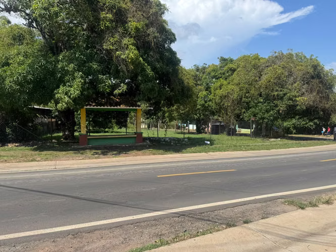 VENDO TERRENO COMERCIAL LA MITRA LA CHORRERA