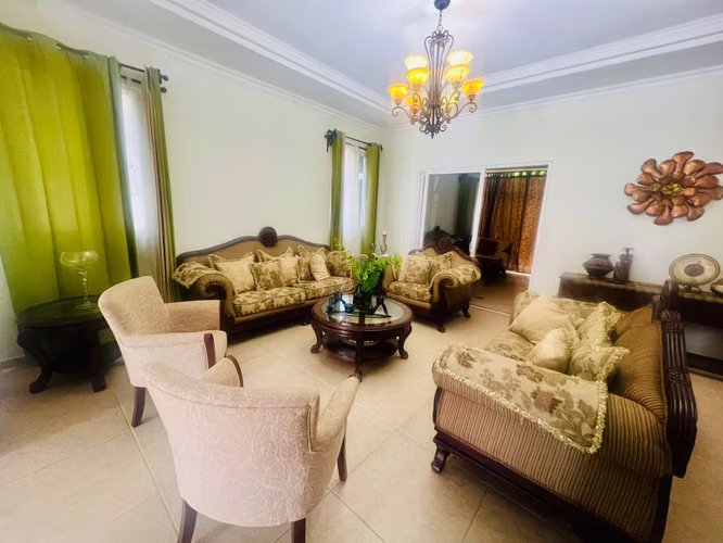 Casa en venta en Altos de Panamá debajo de precio de avalúo - Imagen 3