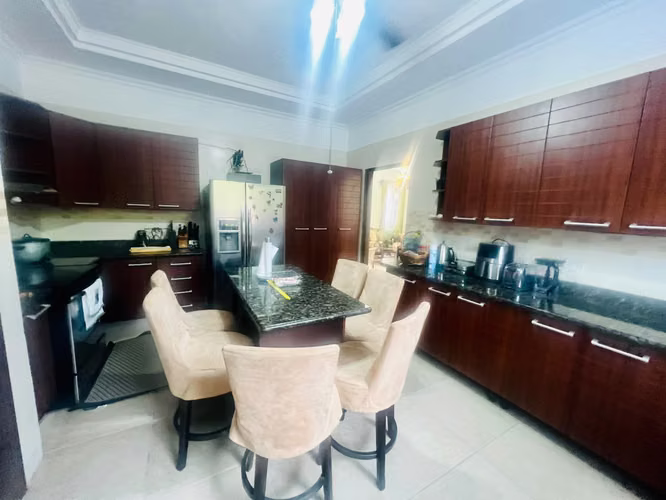 Casa en venta en Altos de Panamá debajo de precio de avalúo - Imagen 5
