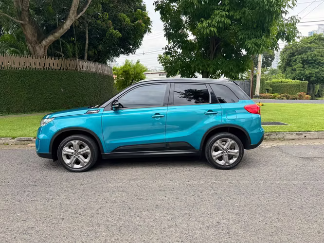 Suzuki Vitara Año 2019 - Version Full Extras - Imagen 3