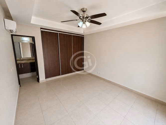 Venta Casa Embassy Club TownHome Cerca Area Social Clayton - Imagen 18