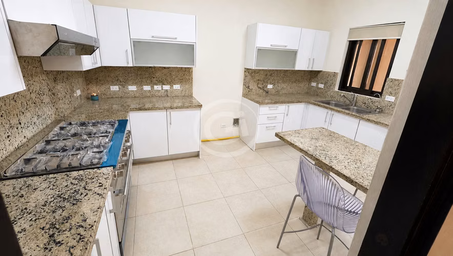 Venta Casa Embassy Club TownHome Cerca Area Social Clayton - Imagen 8