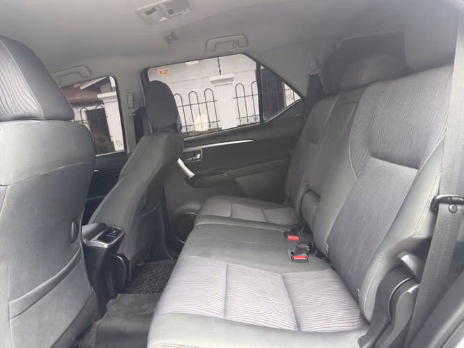 Toyota Fortuner 2023 SRV - Imagen 7
