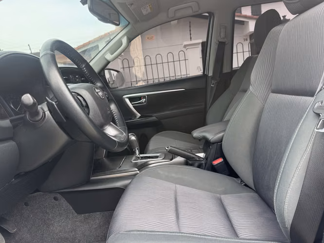 Toyota Fortuner 2023 SRV - Imagen 9