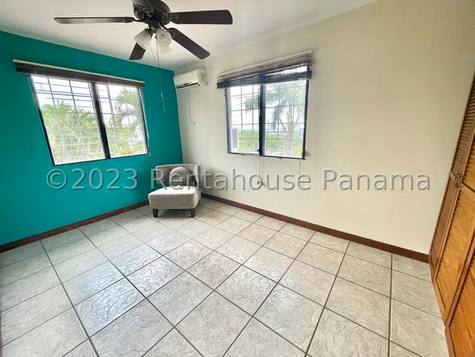 Hermosa Casa en Venta en Villa Lucre 26YCG3037 - Imagen 19