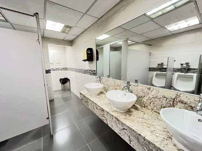 Se Alquila Piso de Oficina Completo – Aquilino de la Guardia con Calle 50 - Imagen 19